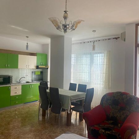 Center Of Shkodra Apartment Luaran gambar