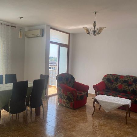 Center Of Shkodra Apartment Luaran gambar