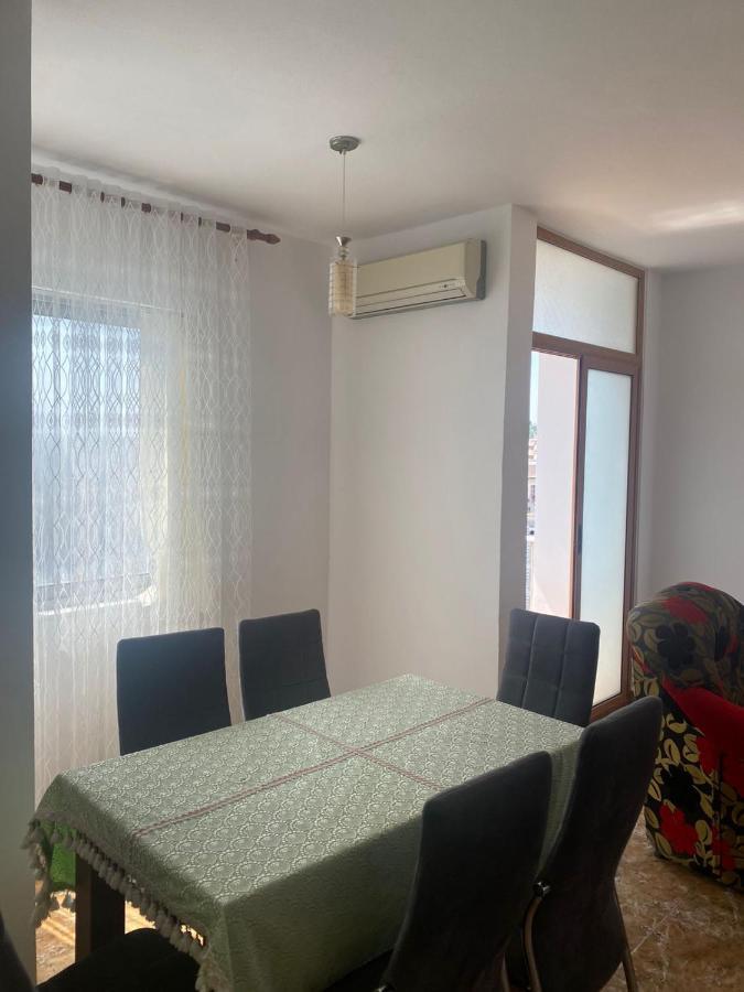 Center Of Shkodra Apartment Luaran gambar