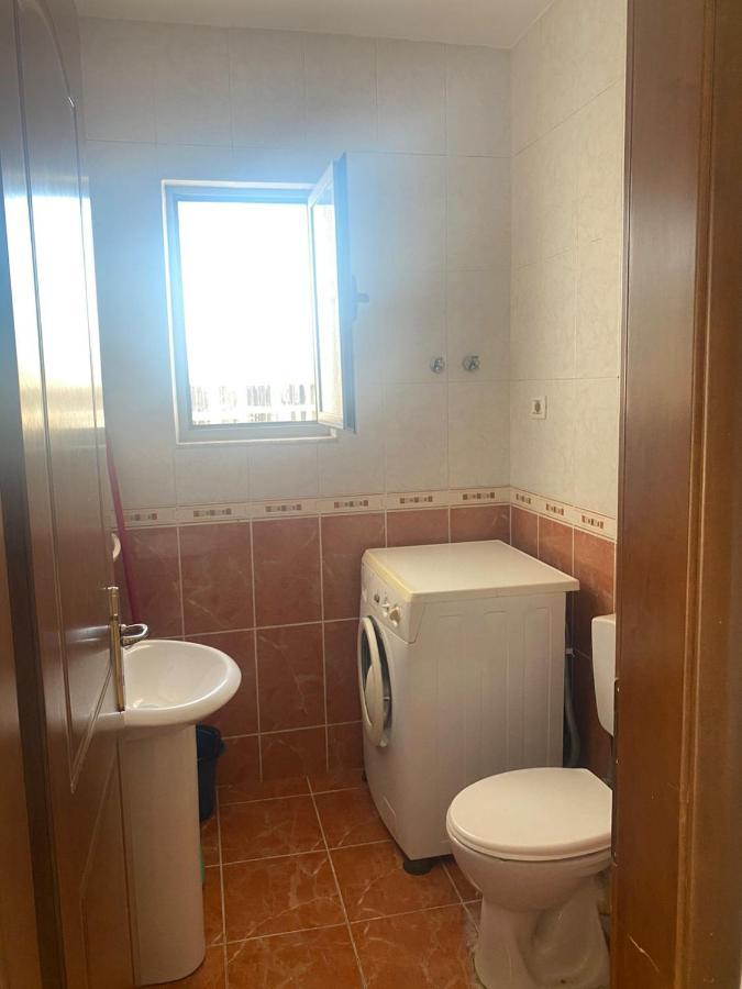 Center Of Shkodra Apartment Luaran gambar